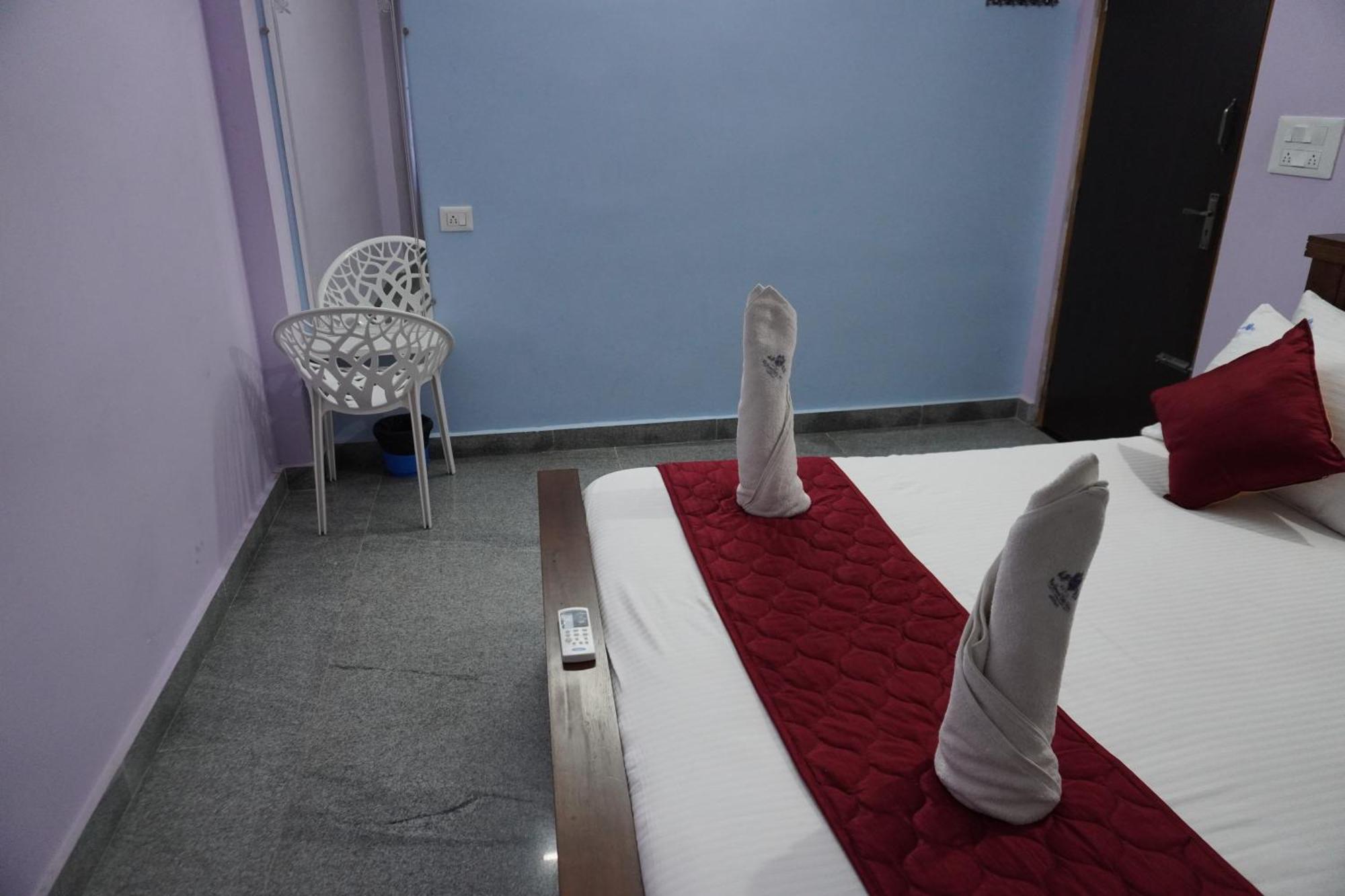 Tirumala Premium Home Stay Тирупати Екстериор снимка