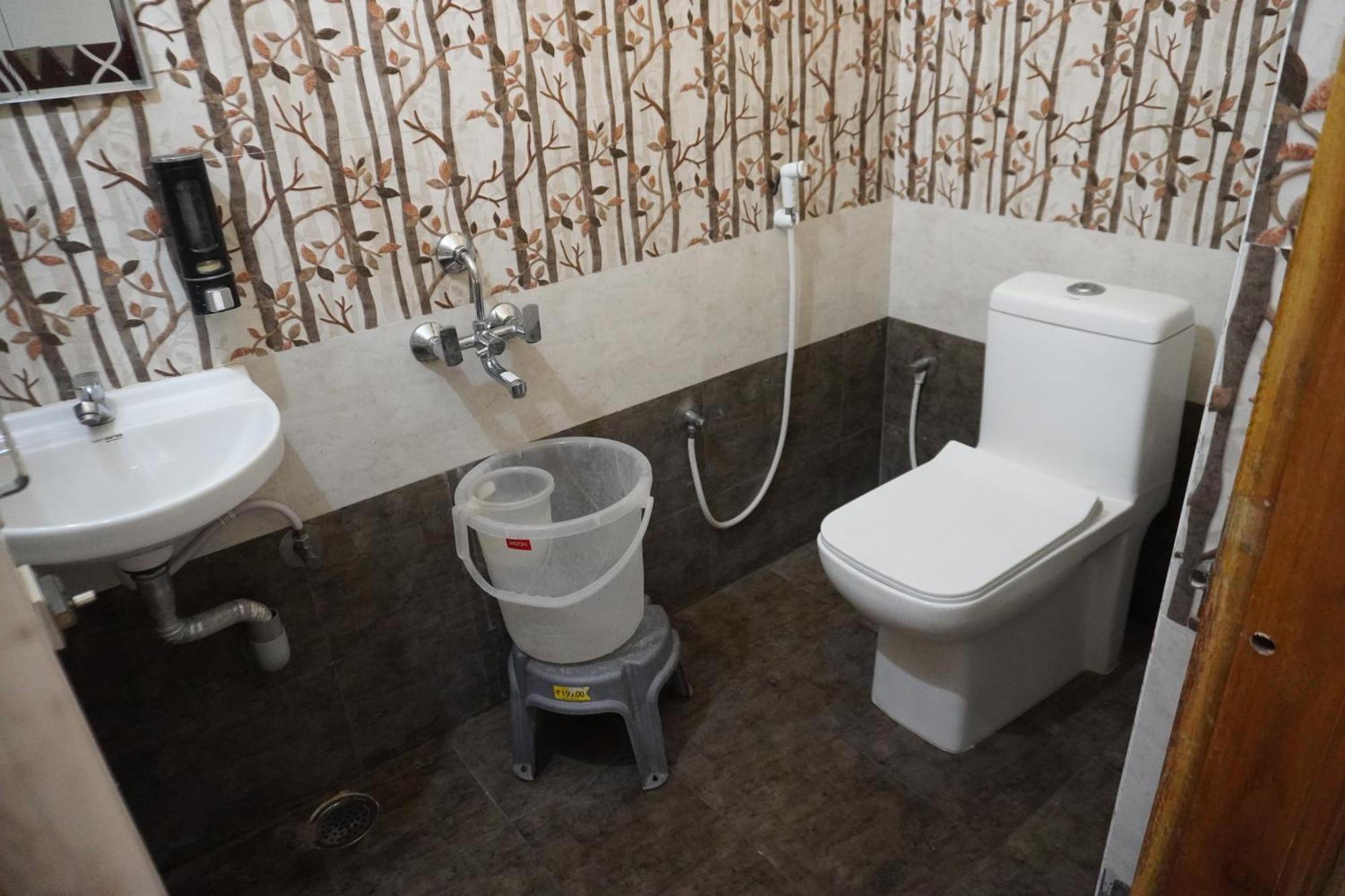 Tirumala Premium Home Stay Тирупати Екстериор снимка